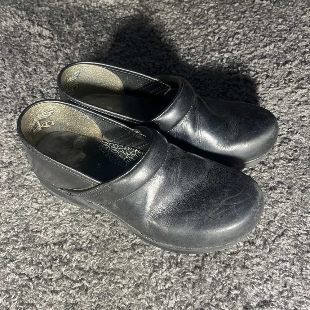Dansko XP 2.0 Women's Clog Shoes Size 40 Wide Black Leather Slip-On Work/Casual